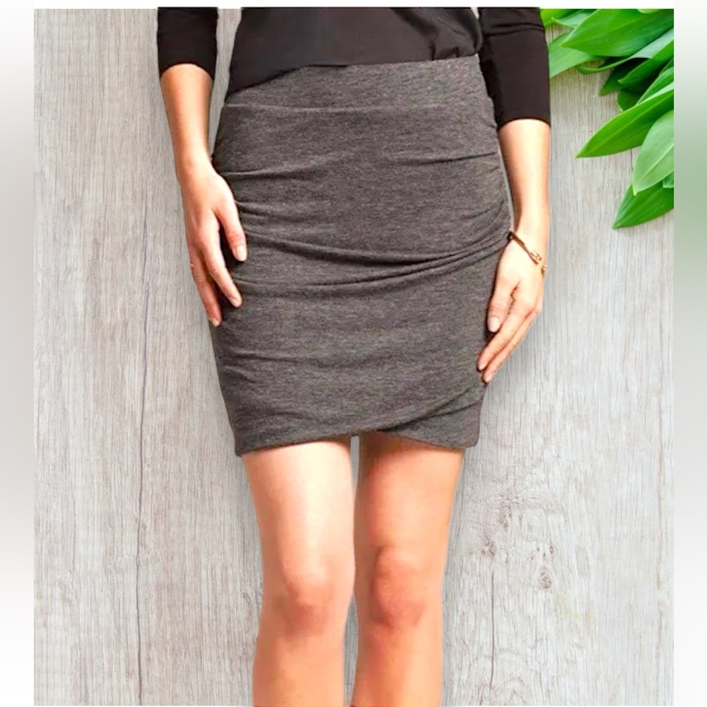 Banana republic jersey side ruched grey mini skirt medium